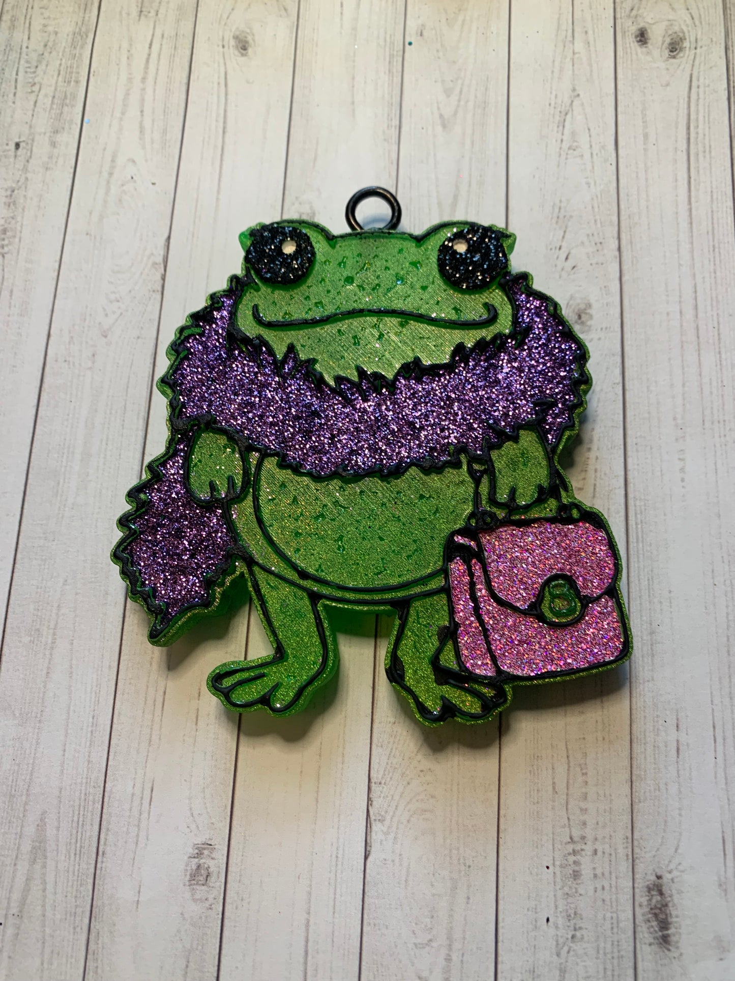 Girlie frog Freshie